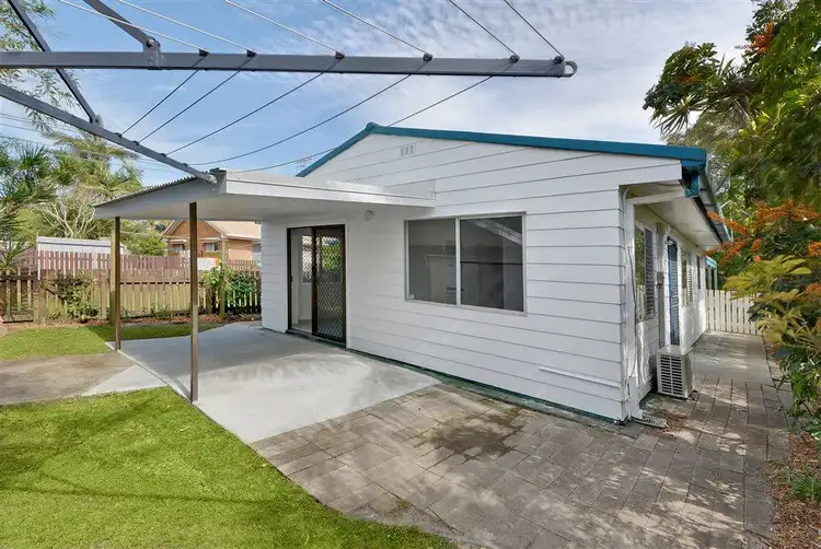 2/9 Hankinson Street, Golden Beach QLD 4551