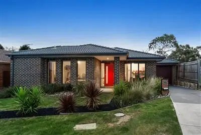 Main view of Homely house listing, 19 Gleeson Court, Langwarrin VIC 3910