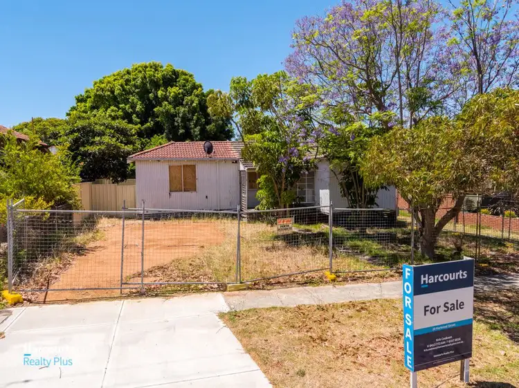 28 Harwood Street, Hilton WA 6163