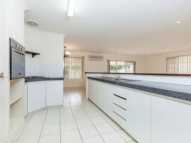 Seventh view of Homely house listing, 11 Lamond Close, Kinross WA 6028