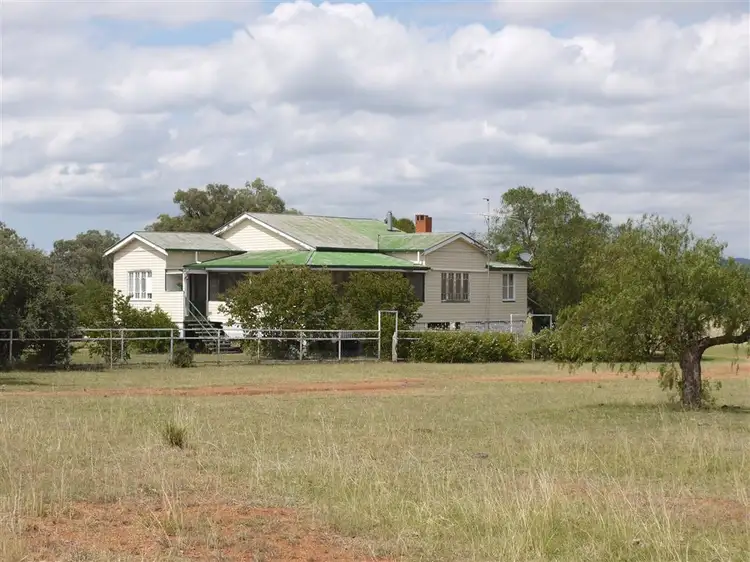 534 Uandi rd, Inglewood QLD 4387
