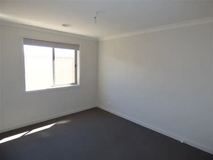 Sixth view of Homely house listing, 9 Deakin Court, Horsham VIC 3400