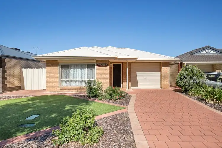 18 Strathaird Blvd, Smithfield SA 5114