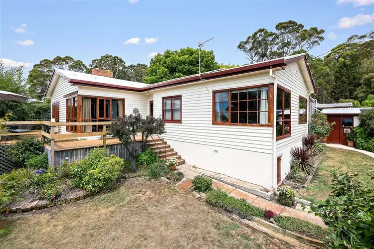 18 South Road, Penguin TAS 7316