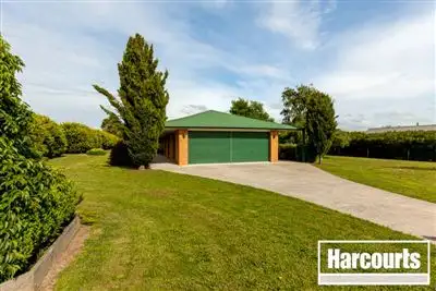 Second view of Homely house listing, 1 Camelot Court, Warragul VIC