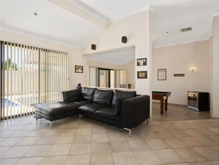Seventh view of Homely house listing, 2 Areca Close, Munster WA 6166