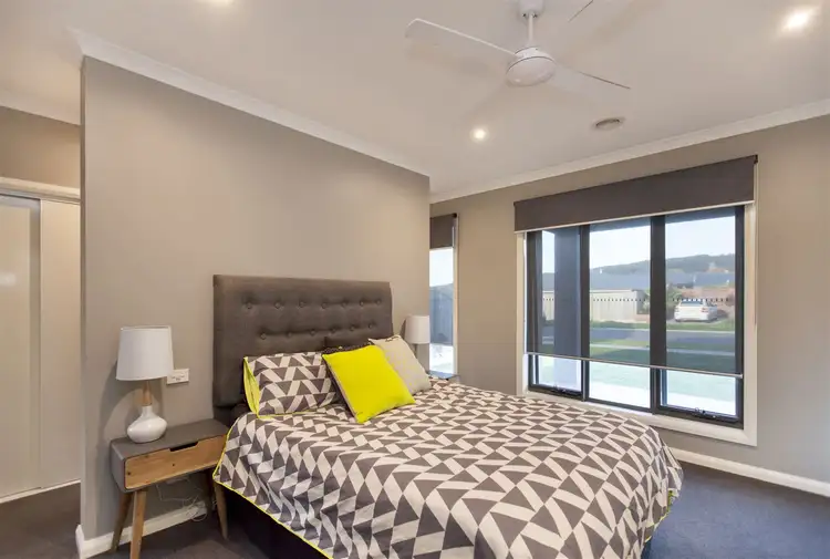 Sixth view of Homely house listing, 5 Collingwood Drive, Trafalgar VIC 3824