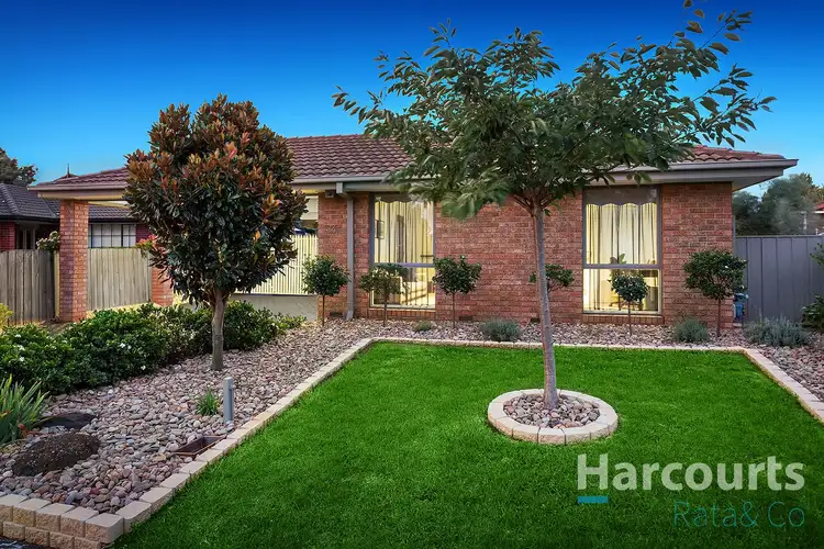 3 Fenech Close, Mill Park VIC 3082