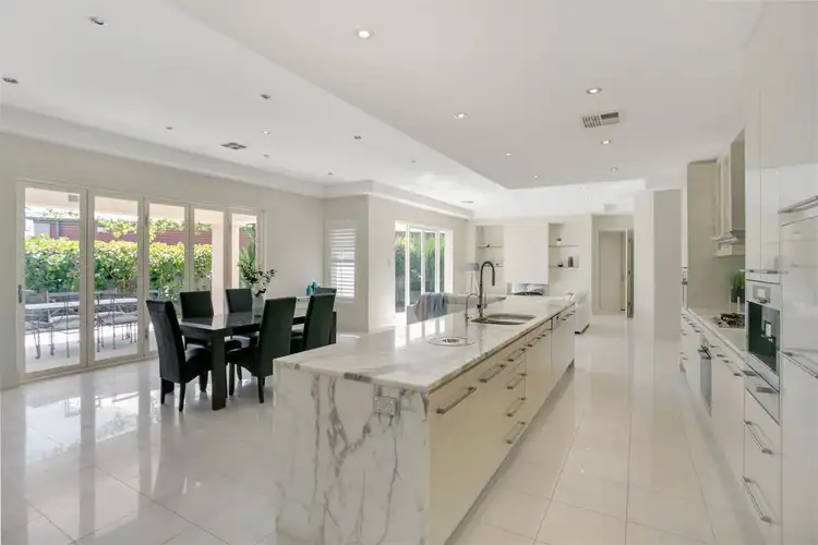 9 Dutton Avenue, Mawson Lakes SA 5095