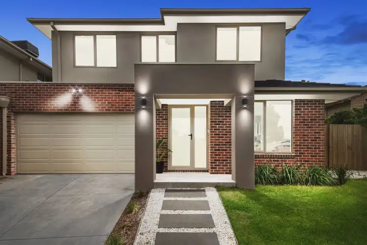 Main view of Homely townhouse listing, 2/10 Lancelot Crescent, Glen Waverley VIC 3150