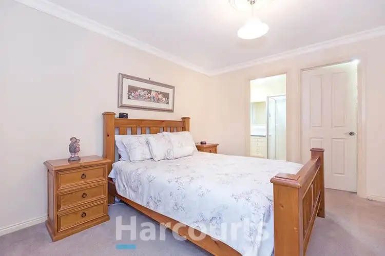 Fifth view of Homely house listing, 4 Ralron Court, Pakenham VIC 3810