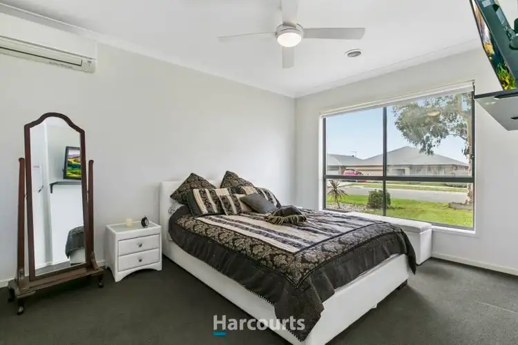 Fifth view of Homely house listing, 3 Half Moon Crescent, Pakenham VIC 3810