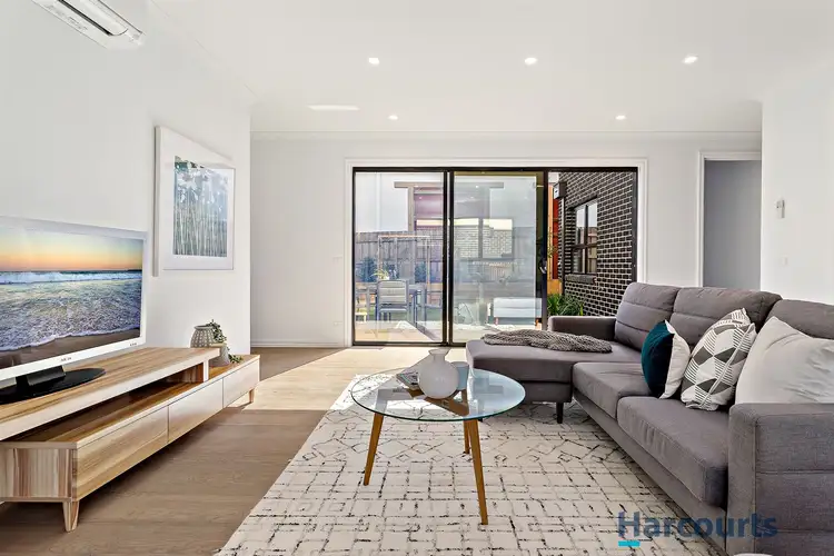 Fifth view of Homely townhouse listing, 2/22 Surrey Road, Mount Waverley VIC 3149