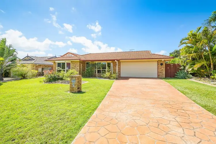 5 Coogee Pl, Sandstone Point QLD 4511