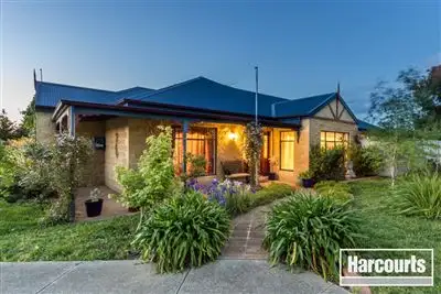 52 Hunt Club Boulevard, Cranbourne East VIC