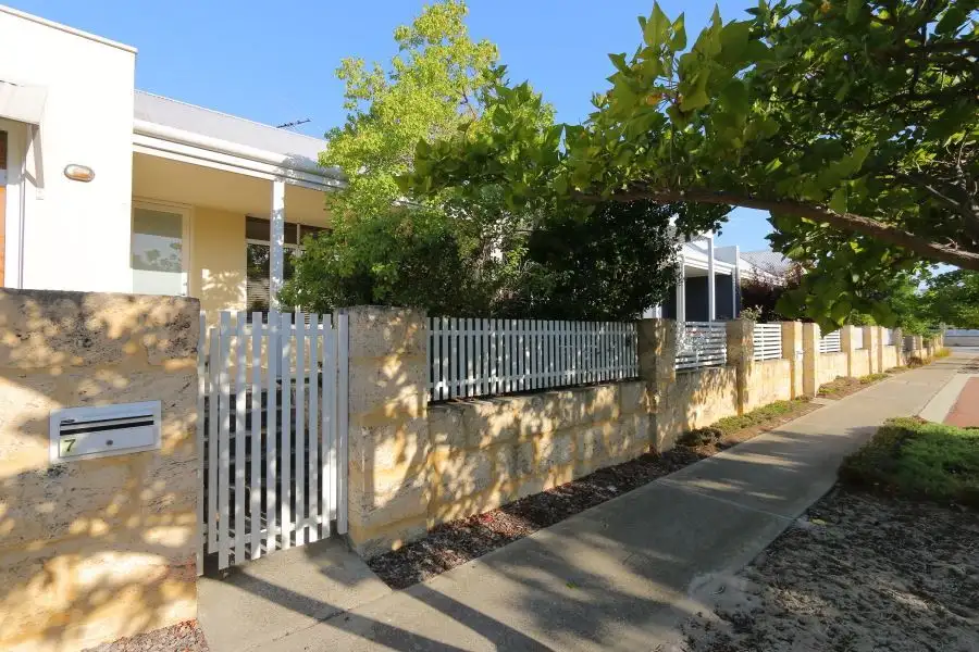 Main view of Homely house listing, 7 Radiance Link, Atwell WA 6164