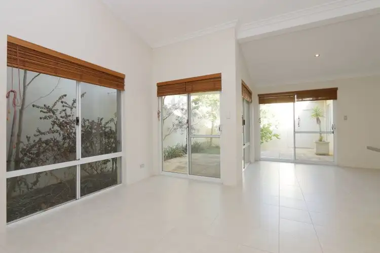 Fourth view of Homely house listing, 7 Radiance Link, Atwell WA 6164