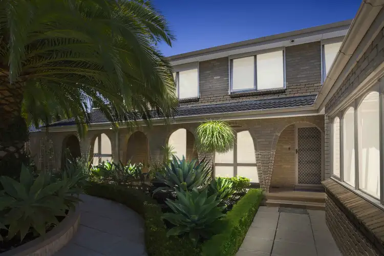 7 Leicester Court, Wantirna South VIC 3152