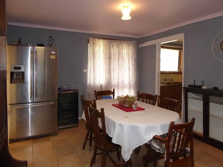 Fifth view of Homely house listing, 10 Coorara Court, Craigmore SA 5114