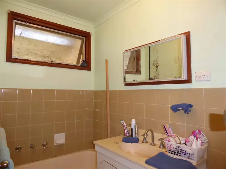 Seventh view of Homely house listing, 10 Coorara Court, Craigmore SA 5114