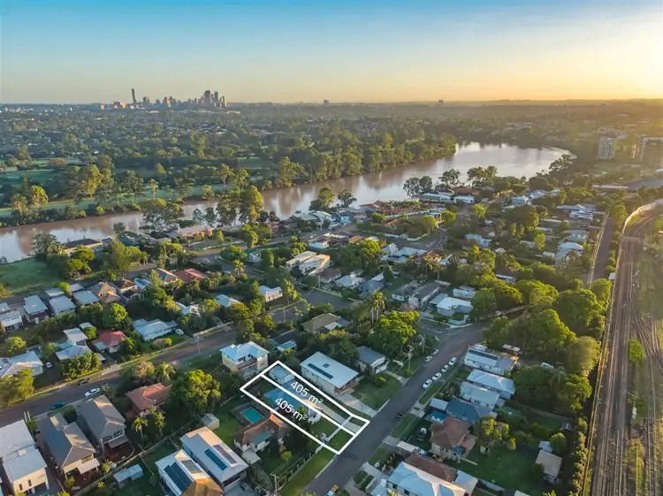 17 Lancelot Street, Tennyson QLD 4105