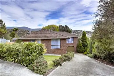 3 Susan Parade, Lenah Valley TAS