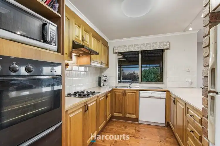 Second view of Homely house listing, 7 Diosma Court, Narre Warren VIC 3805