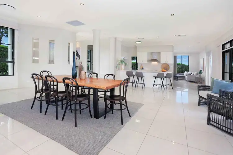 4 Darien Street, Bridgeman Downs QLD 4035