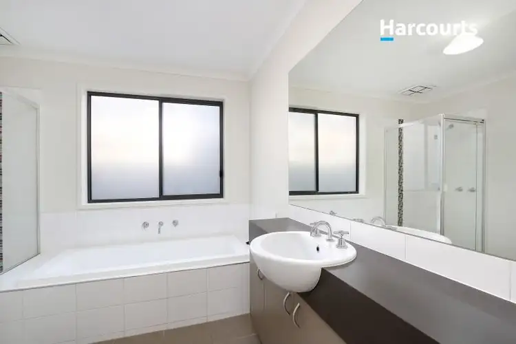 Fifth view of Homely house listing, 5 Granya Grove, Pakenham VIC 3810