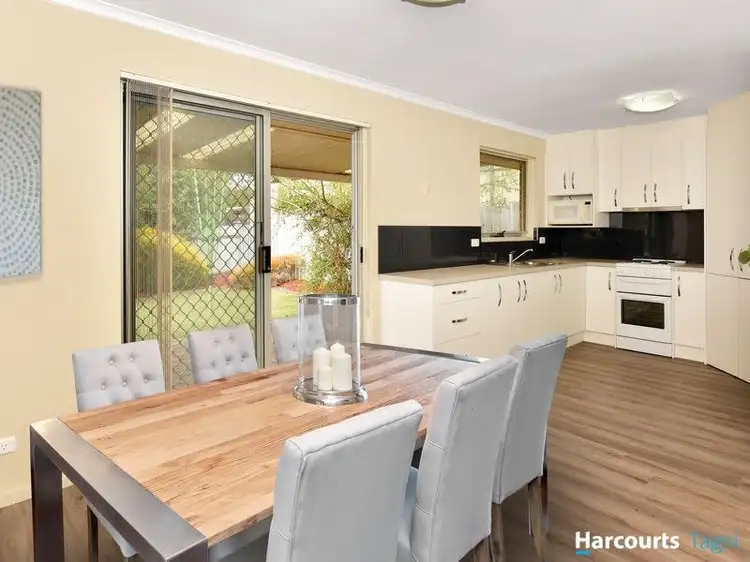 15 Serenade Crescent, Aberfoyle Park SA 5159