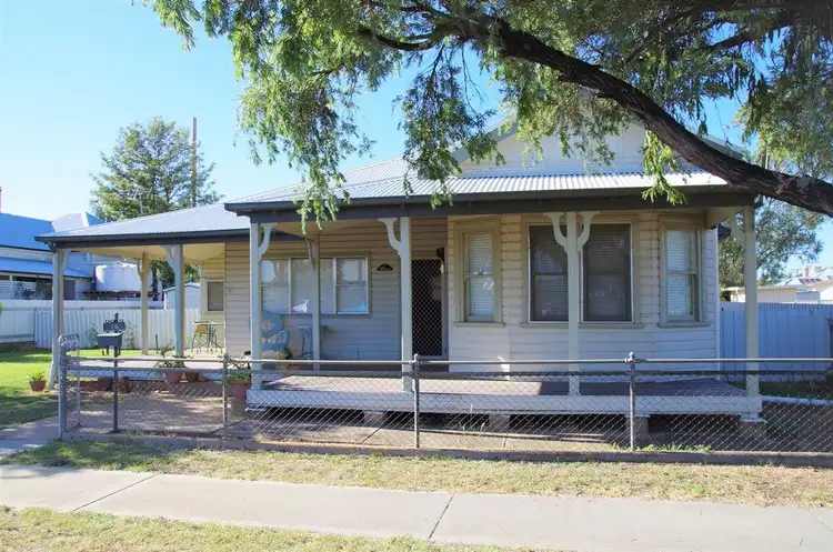 16 Dewhurst Street, Narrabri NSW 2390