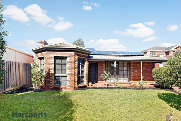 10 Daina Court, Skye VIC 3977
