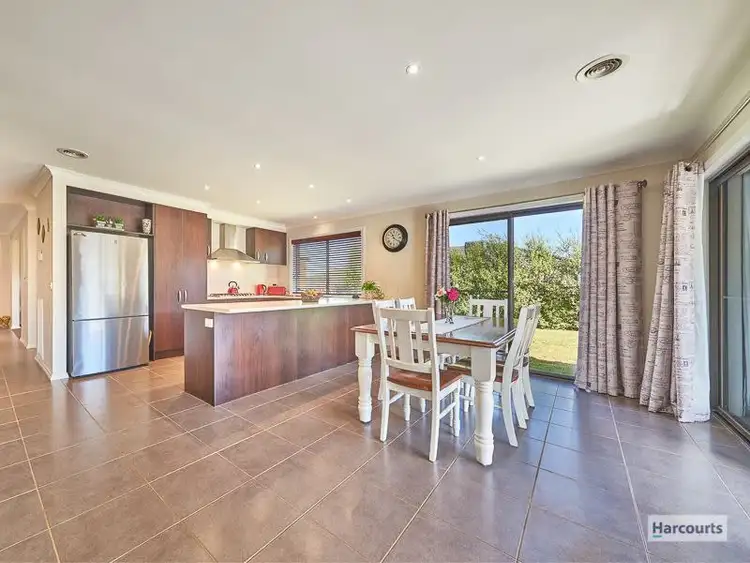 Sixth view of Homely house listing, 4 Kensington Square, Drouin VIC 3818