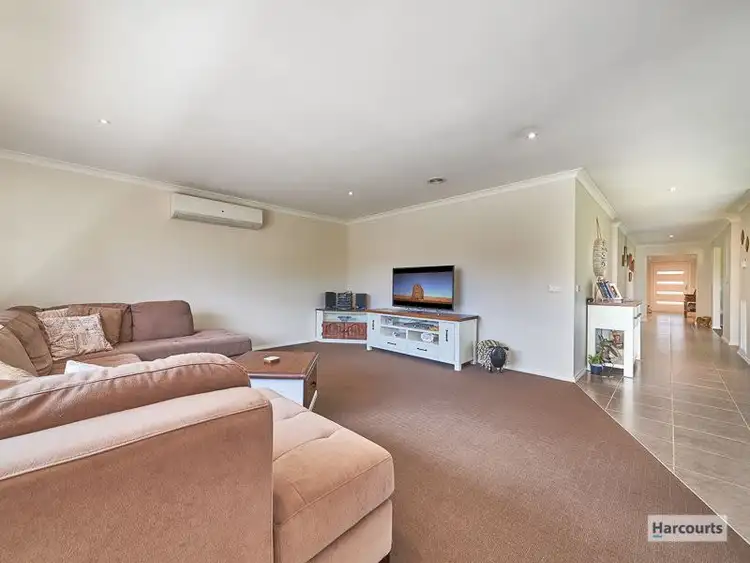 Seventh view of Homely house listing, 4 Kensington Square, Drouin VIC 3818