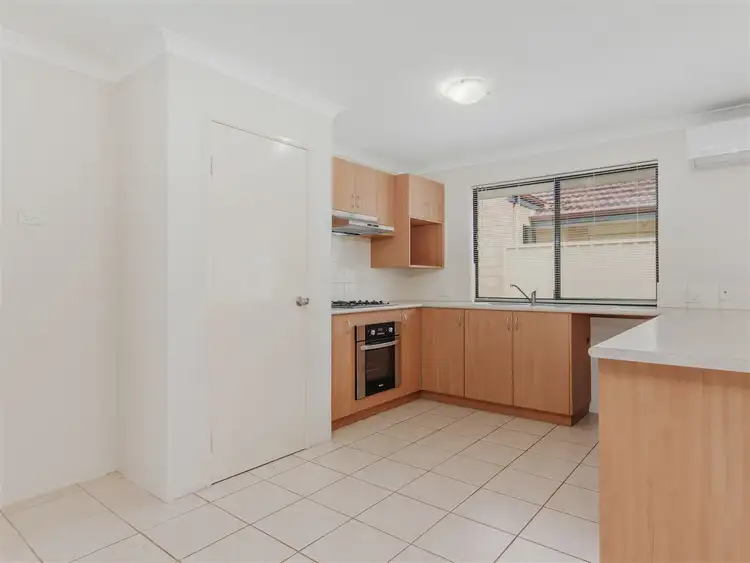 Fifth view of Homely house listing, 8 Barossa Approach, Rockingham WA 6168
