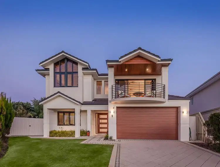 9 Maracas Cove, Iluka WA 6028