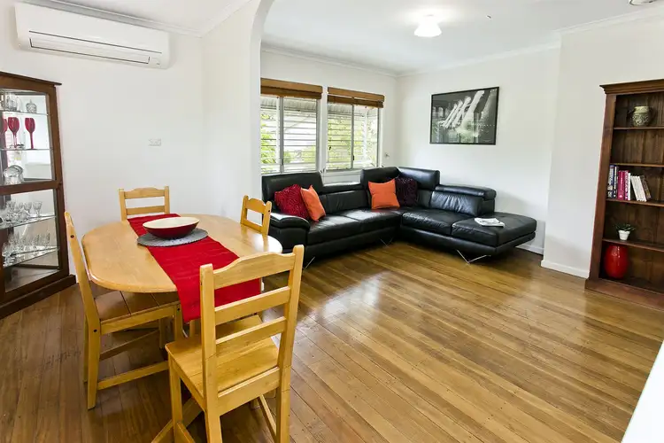 10 Minto Cres, Arana Hills QLD 4054