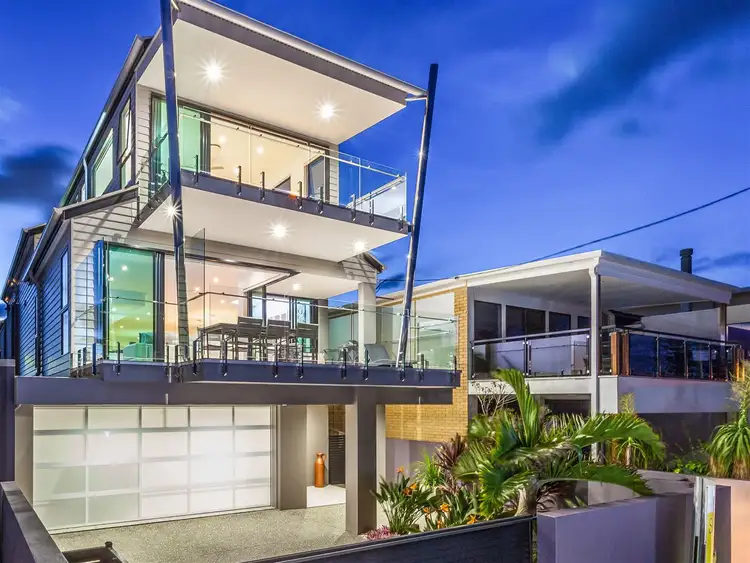 49a Flinders Parade, Scarborough QLD 4020