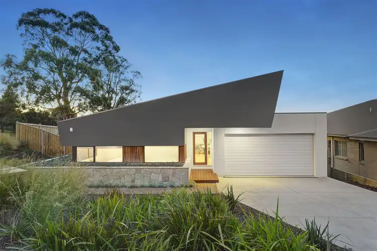 130 Jackson Drive, Drouin VIC 3818