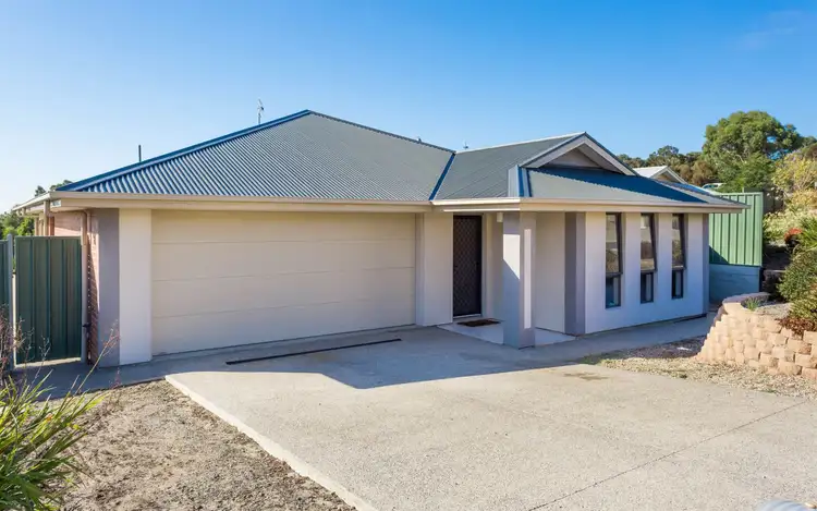 1 Cameron Court, Encounter Bay SA 5211
