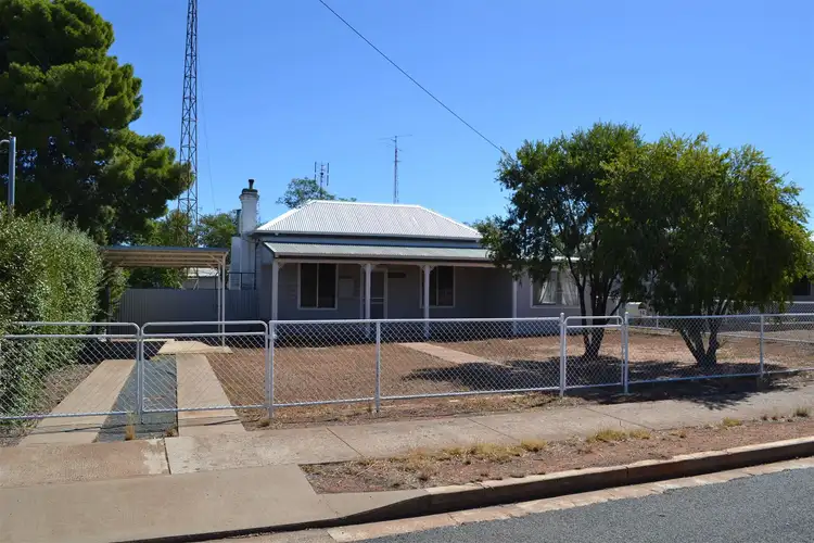 16 Maitland Street, West Wyalong NSW 2671