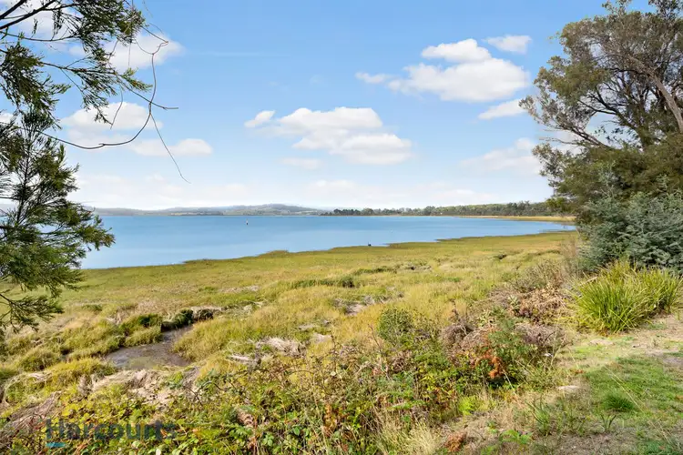 28 Foreshore Road, Swan Point TAS 7275