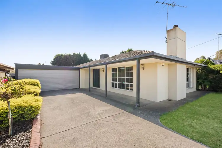 6 Dunraven Court, Corio VIC 3214