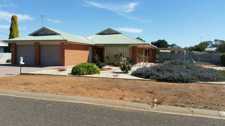 11 Corack Road, Donald VIC 3480