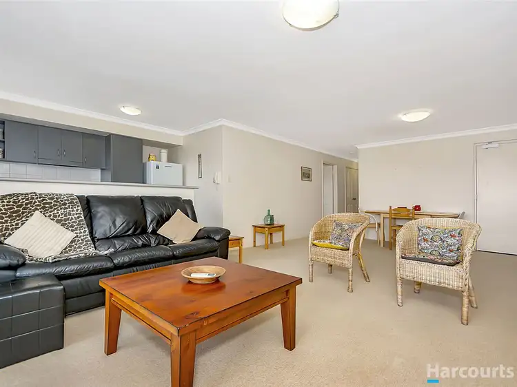 Fifth view of Homely unit listing, 1/6 Wattlebird Loop, Joondalup WA 6027