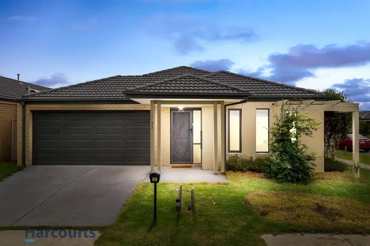 52 Willowtree Drive, Pakenham VIC 3810