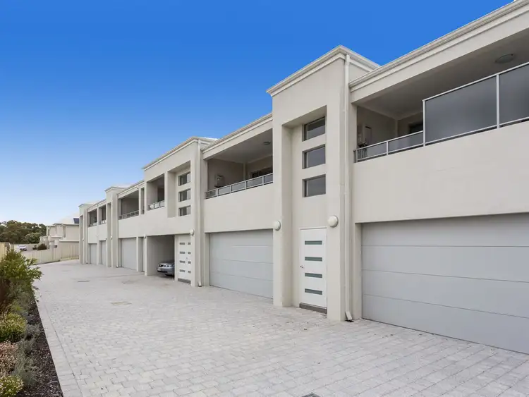 10/8 Nemagold Grove, Coogee WA 6166