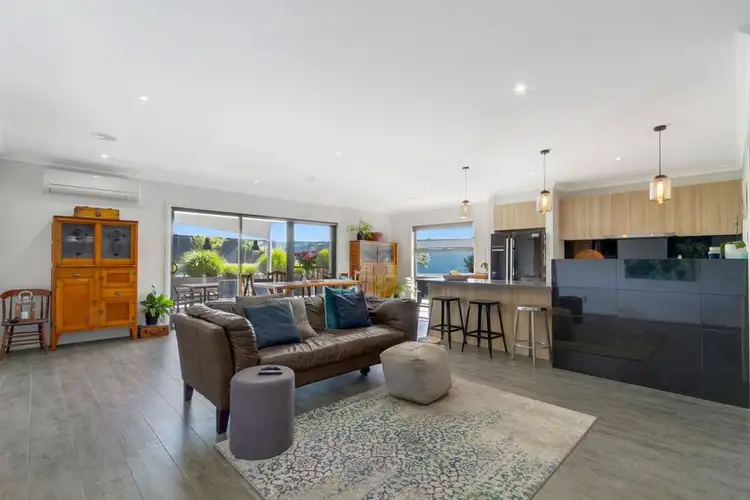 Second view of Homely house listing, 25 Dianella Place, Bairnsdale VIC 3875