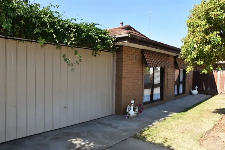 Second view of Homely house listing, 14 Alison Court, Bairnsdale VIC 3875