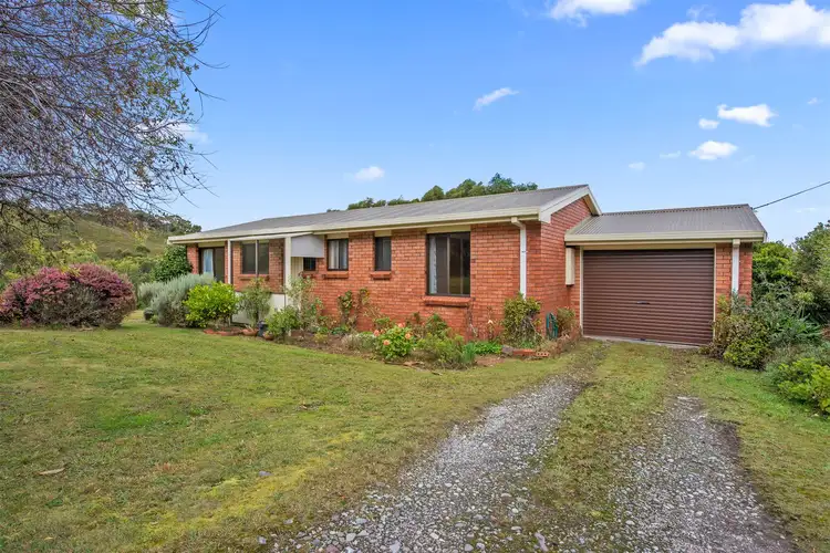 16 Charles Street, Strahan TAS 7468
